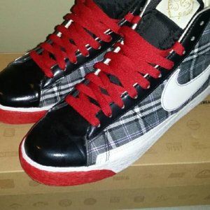 Nike High Tops Tennis Shoes